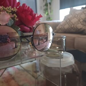 Quay Australia - Electric Sunglasses